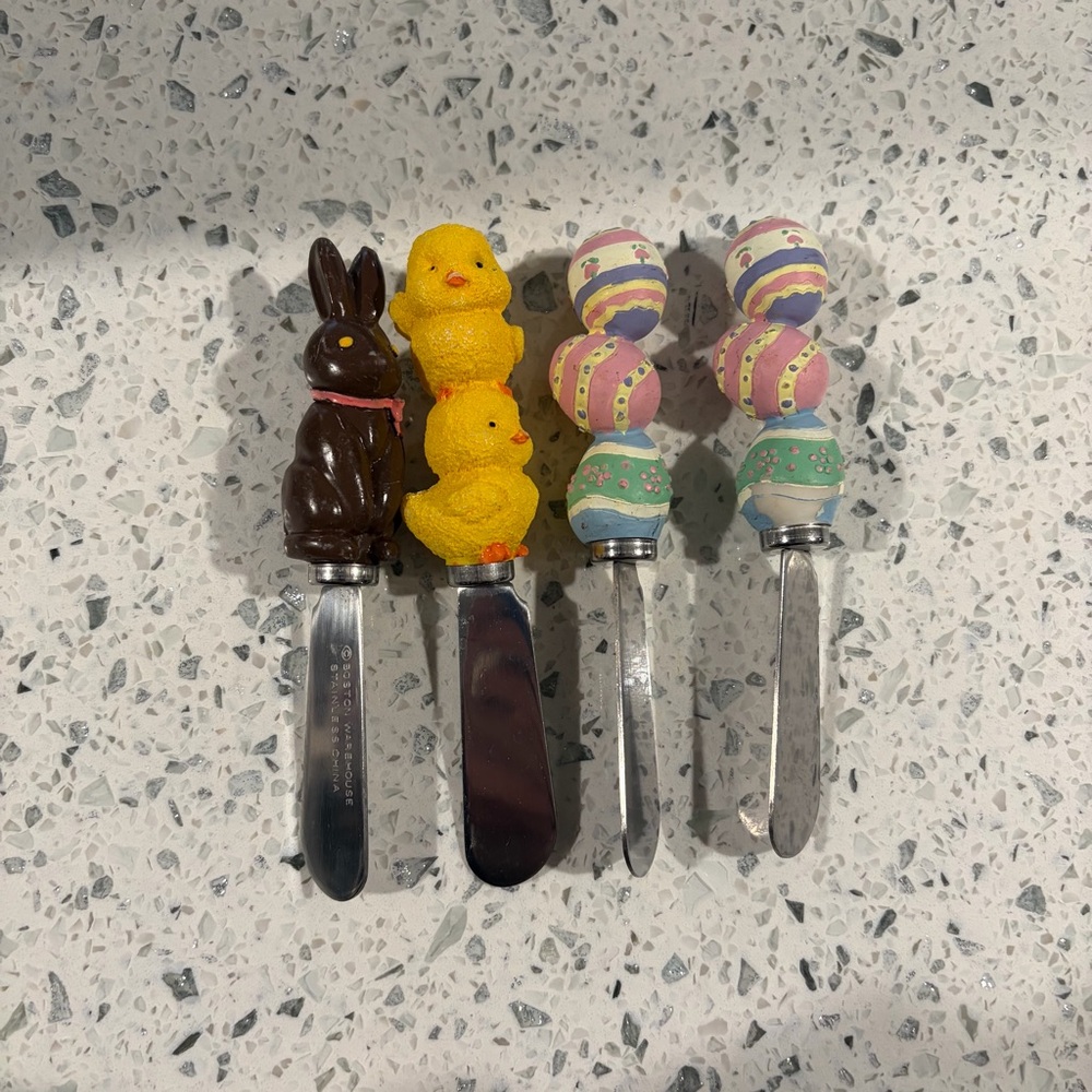 Easter Themed Spreaders Set of 4